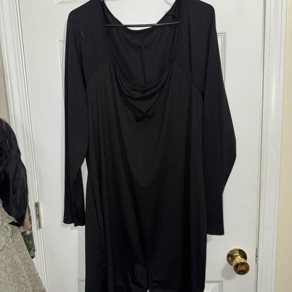 Black Long Sleeve Romper Bodysuit - Picture 2 of 4